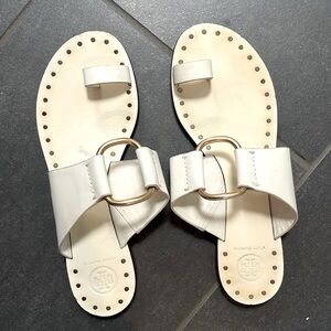 Tory Burch Ravello white studded toe ring sandal 8.5